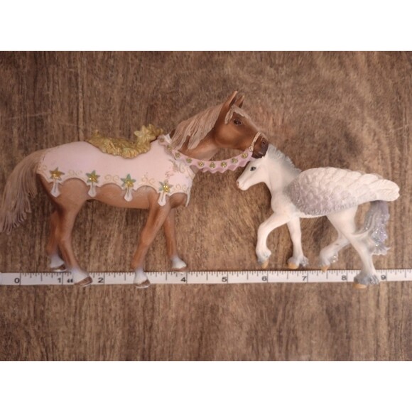 Schleich Horse Lot of 2: Bayala Retired 2006 w/Pink Blanket, Pegasus Foal 2010 - Picture 8 of 12